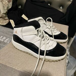 Jordan 11 “gratitude”